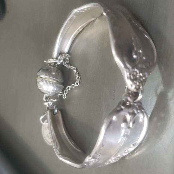 TWISTED SISTERS SILVER SPOON BRACELET - Picture 1 of 6